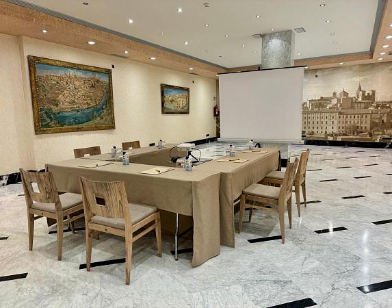 SALÓN ISABEL LA CATÓLICA