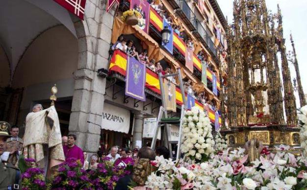 ¿Cómo se decoran las calles durante el Corpus?